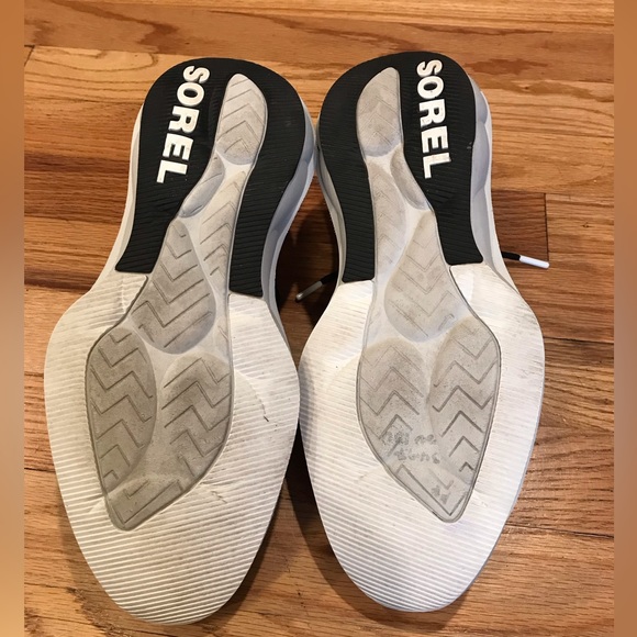 Sorel Explorer Defy Low Sneaker ( Size 10.5) Color Black/White - Picture 10 of 10